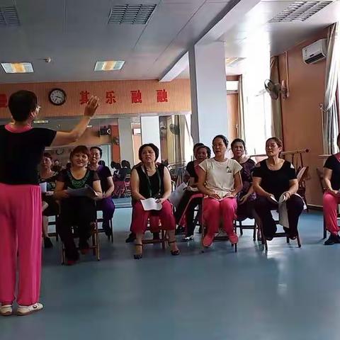 民族舞中级三班学党史唱红歌，跳红舞信心百倍跟党走