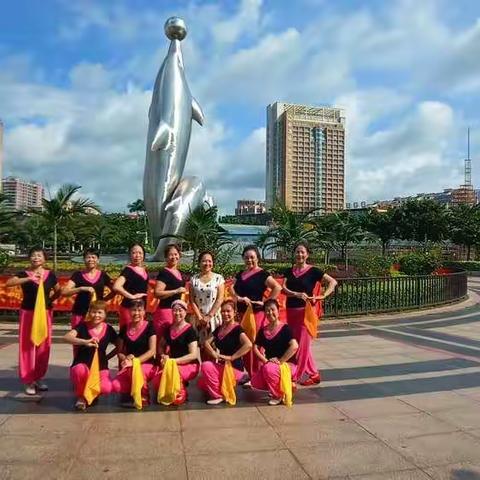 民族舞中级三班贺中国共产党诞辰99周年美篇