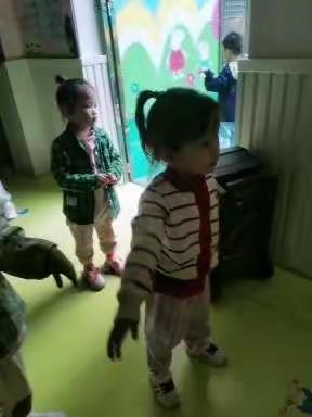 嘉禾联升幼儿园中A班第十一周快乐集锦