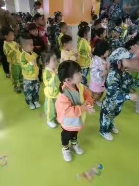 嘉禾联升幼儿园中A班第三周快乐碎片