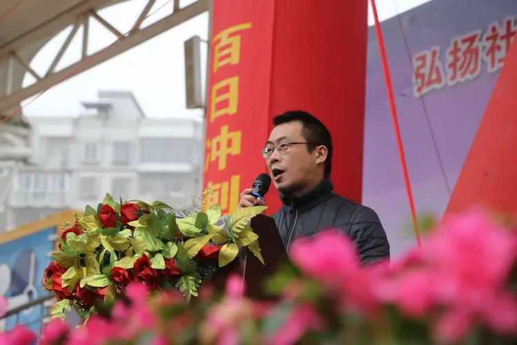 厉兵秣马备中考 披坚执锐赢六月