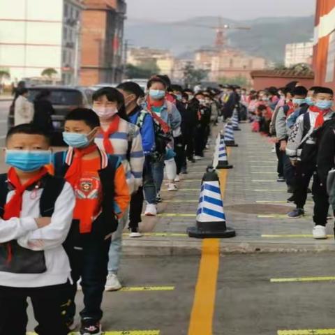 悠悠学子心 点点归“家”情