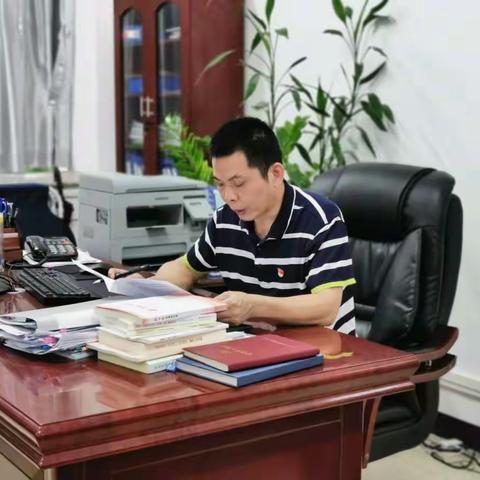 三亚市吉阳区生态环境局党支部“不忘初心、牢记使命”主题教育学习研讨会（第七次）