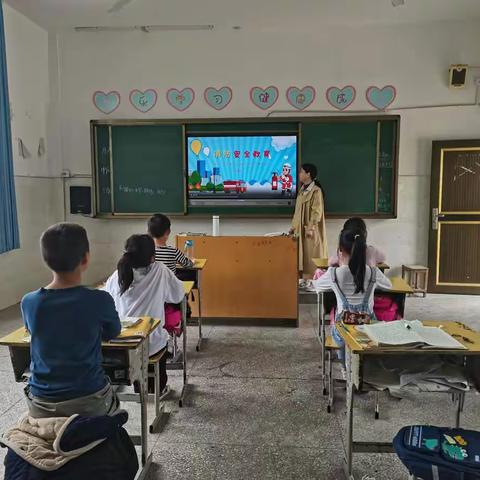 西龙岗小学第十周工作简报（4月18日至4月22日）