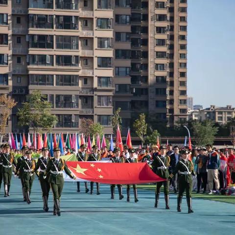 以青春之美，献礼二十大，劳动托起中国梦，二中初中部2205班运动会精彩绽放