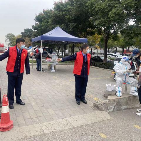 核酸检测文明有序 志愿服务温暖有力