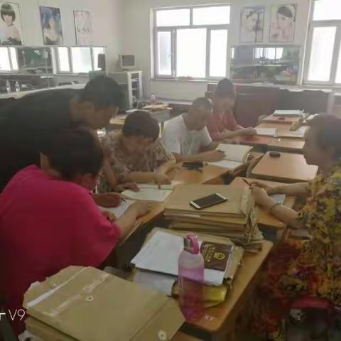 新抚区人社局积极开展企业职工退休审批及企业劳动合同备案工作