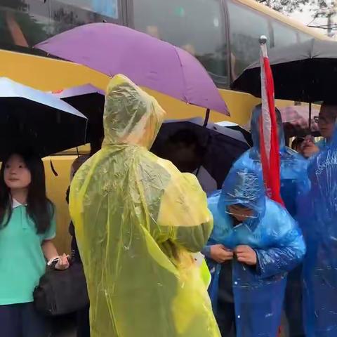 学习伟人风范，积蓄成才力量——金海中学2117班研学活动