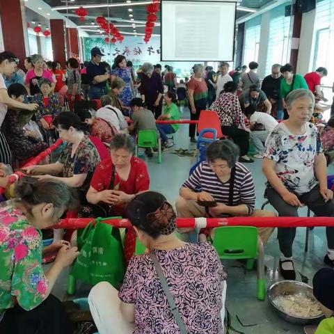 秦园路社区开展“品味端午，传承文明”趣味活动