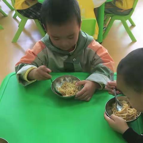 启蒙之星幼儿园