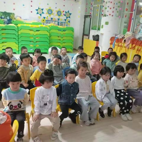 2022年文茵幼儿园小班四月成长记录