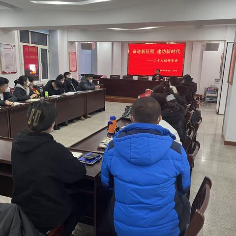 松源社区党委开展“学习贯彻党的二十大精神”主题党课