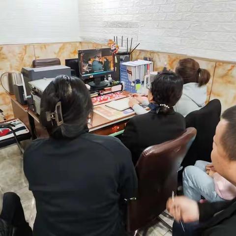 松源社区新时代文明实践站开展收看《杜刚同志先进事迹报告会》活动