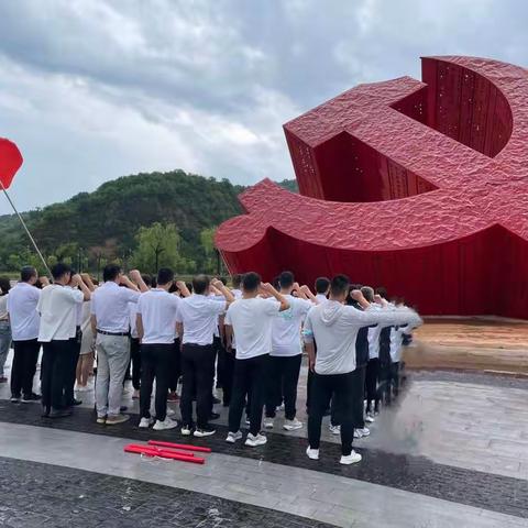 重温党的历史 感悟延安精神 推动争先创优——城投公司开展“七一”延安红色教育主题培训