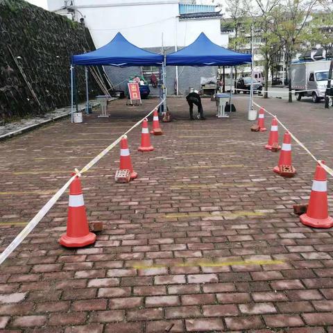 全力以赴、抗击疫情、共度时艰、守护家园
