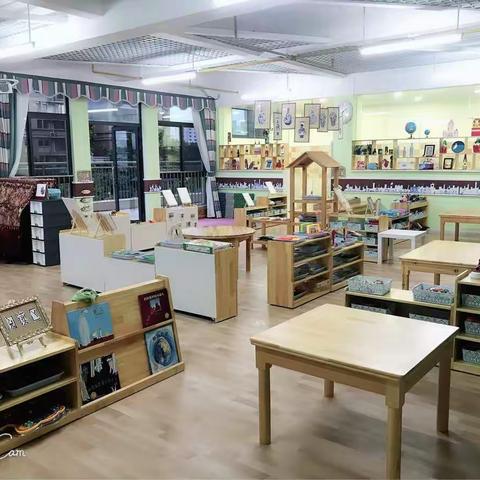 东湖景园晶晶幼儿园——我是勤劳的小蜜蜂