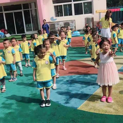 快乐的幼儿园生活——新学期的第一周