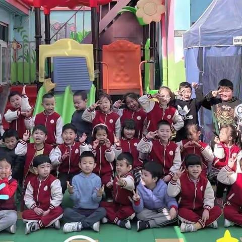 用爱❤️陪伴，静待🌹花开------学前一班