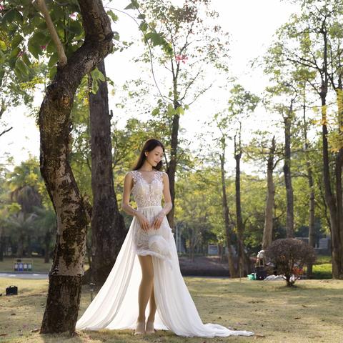 大长腿美女的白雪公主梦——人像摄影构图选景方法