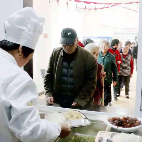 暖心助餐、老人舌尖上的幸福----汴北社区长者公益餐厅盛大开餐