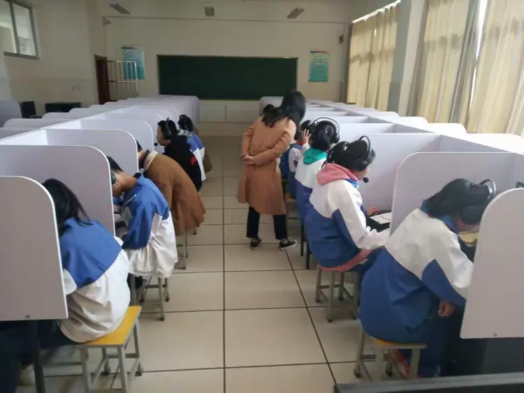 辛勤耕耘,静待花开——兴安街道白芬子初级中学英语听说素养展示活动