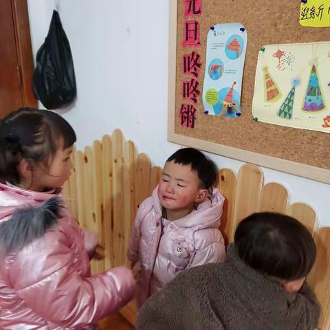 七色光幼儿园小班   三月成长小影像