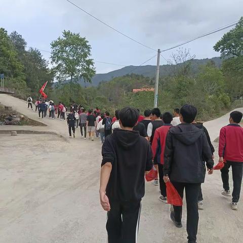 相约春日，筑梦同行—记沙心中小学九年级全体师生研学旅行。