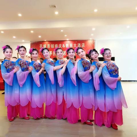 古典舞《烟雨江南》