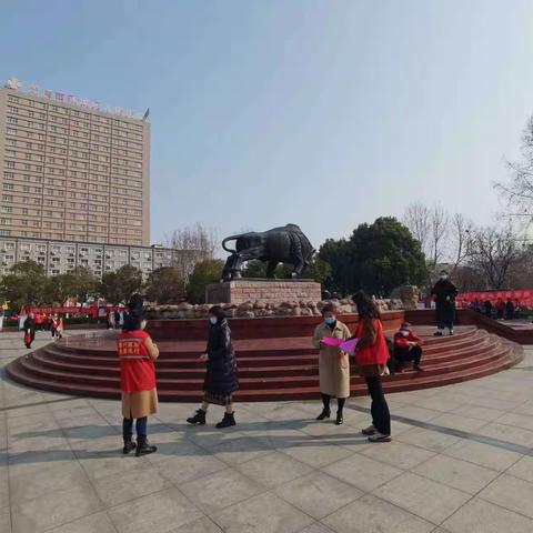 郾城区住建局喜迎三八妇女节组织开展法治宣传保权益宣传活动