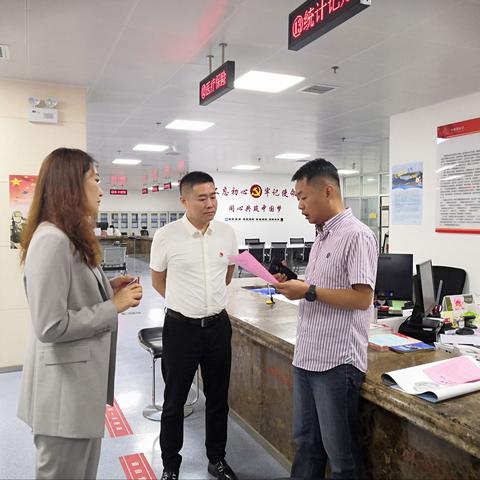 【党史学习教育】张家堡街道党工委副书记杨博深入兴隆园社区督导党史学习教育工作