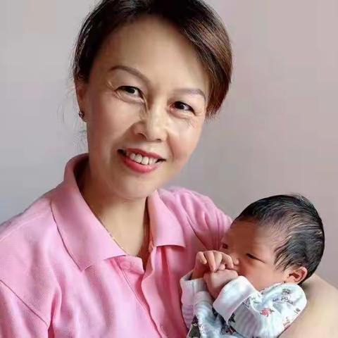 金牌月嫂陈丽枚