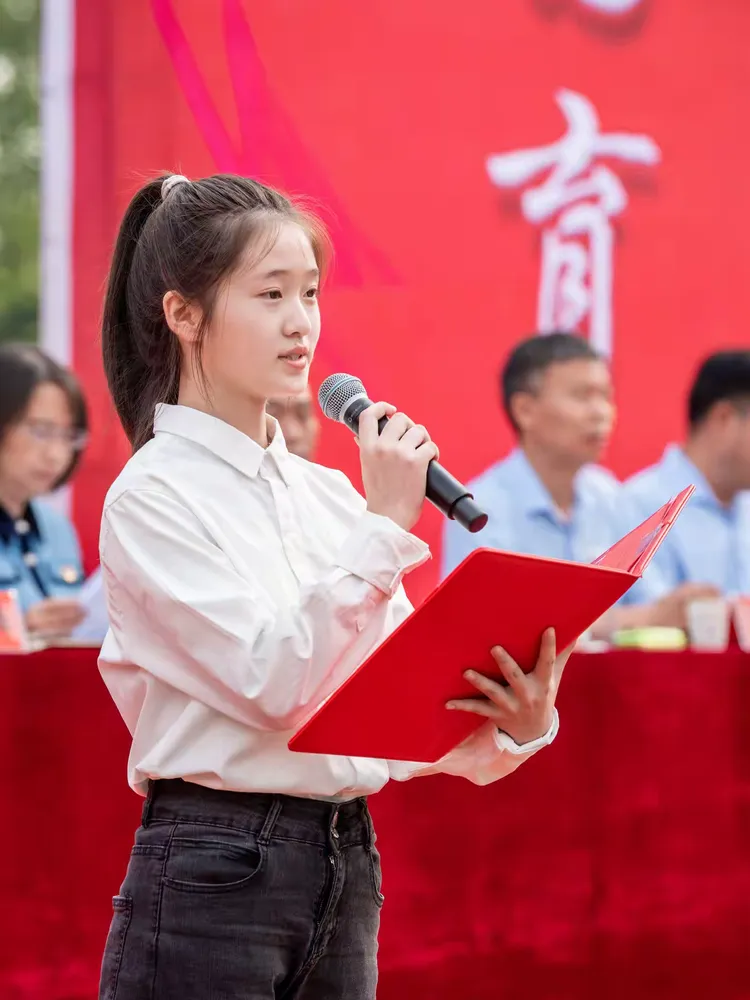 跟着大师学摄影:汝州二高2022年秋季开学典礼精彩瞬间