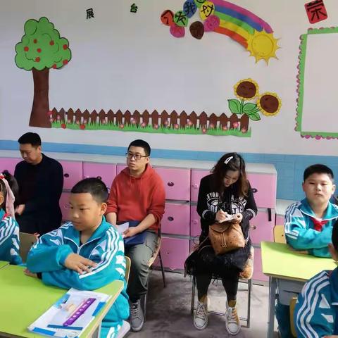 专项调研促提升   指导交流助成长——河畔小学迎接区师校专项调研
