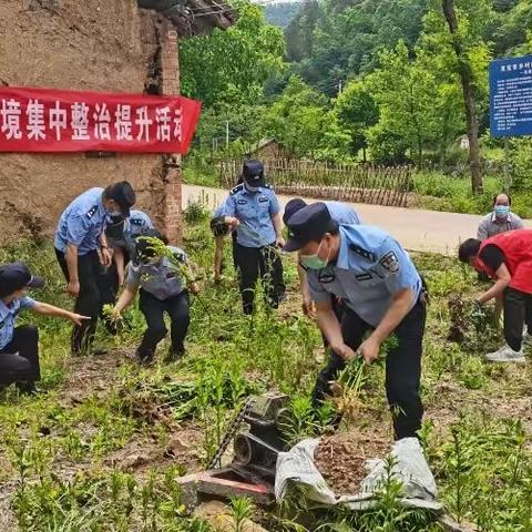 灵宝市公安局党员民警深入帮扶村开展人居环境集中整治志愿服务暨主题党日活动