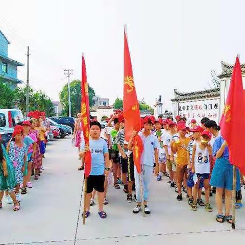       “快乐暑期，安全伴我行”               五村联盟春泥活动隆重举行