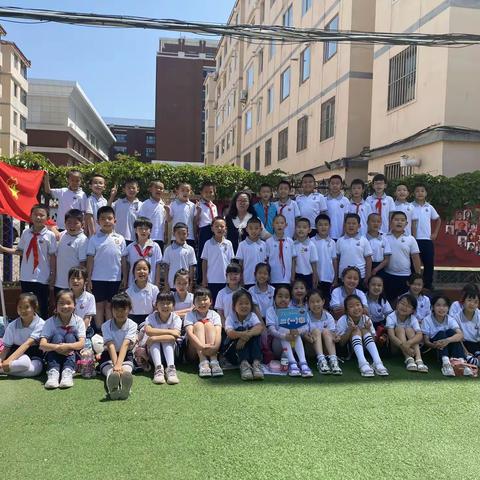 “抗击疫情我参与，宅在家中秀才艺”——三（1）中队居家才艺展示