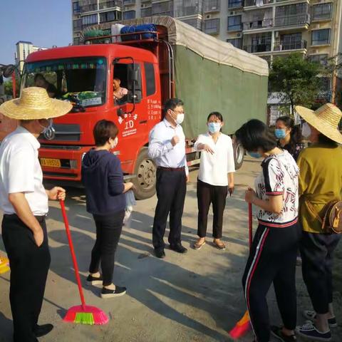 财审科参加包点环境卫生大扫除义务劳动