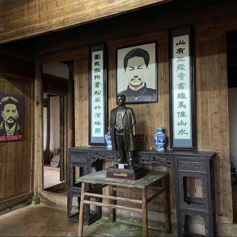 南岩街道凤凰山社区开展“红色弋阳，红色传承”新时代文明实践活动