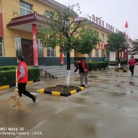 泾干街道大训堡村开展"双城同创"志愿服务活动。