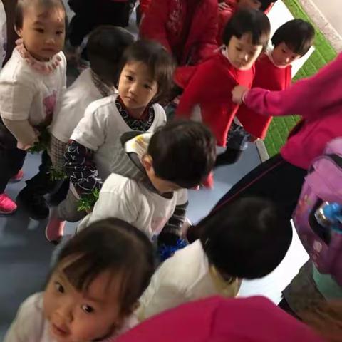 优优艺术幼儿园第二届亲子运动会小小班剪影