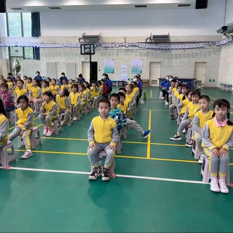 幼小衔接促成长——大四班参观白家庄小学活动