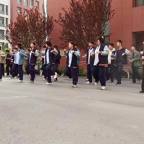 舞动青春，体验快乐