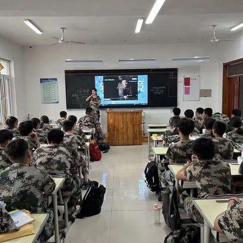 接受军训，接受考验，彰显精彩人生