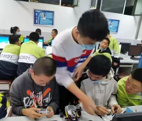 落实“双减”有举措，缤纷社团促成长——达拉特旗第八中学打造“五育并举”梦想课堂