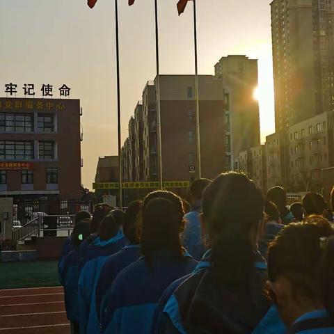 星光不负赶路人   你终会闪闪发光