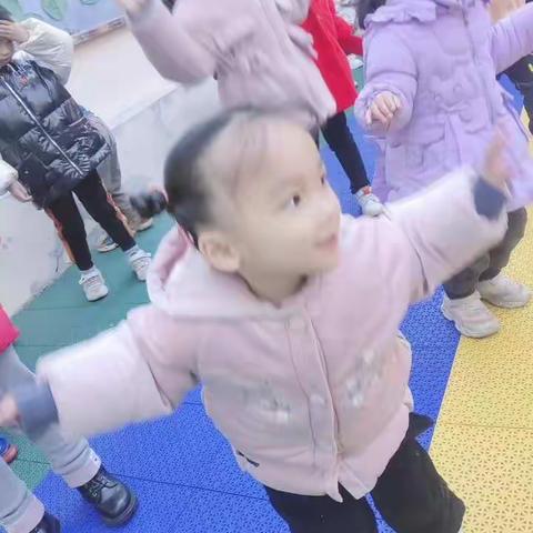 忆童幼儿园朵三班幼儿美好幼儿园生活记录