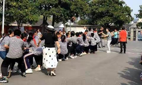 落实“双减”拔河比赛凝聚风采增强体质——靖州县土桥小学举行拔河比赛