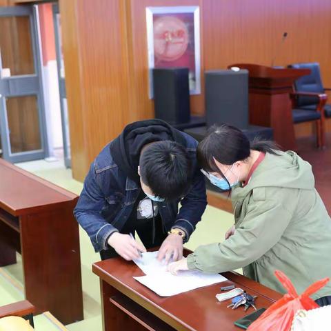 十七中学举行复学演练