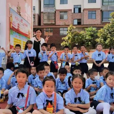 太和镇中心幼儿园｜“嗨，准备上小学啦！”参观小学活动