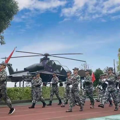 “大学梦，军人梦” 尽在【重庆科技职业学院】